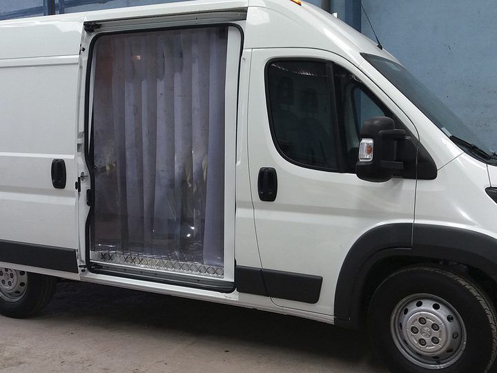 Furgón refrigerado con cortina PVC
